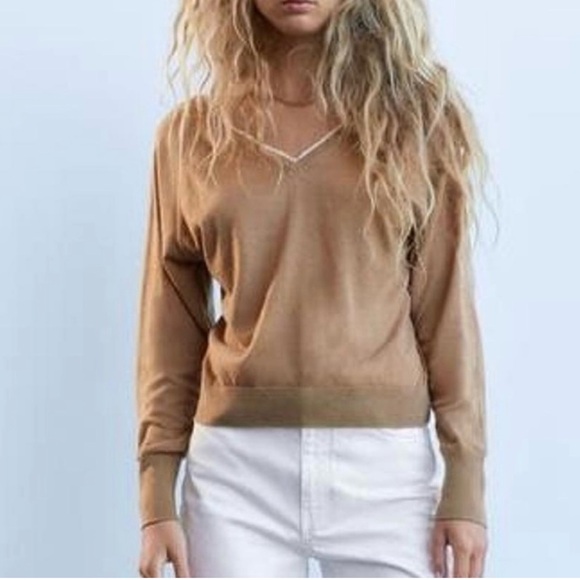Zara Sweaters - Zara V-neck Semi Crop Camel Knit Light Sweater 160